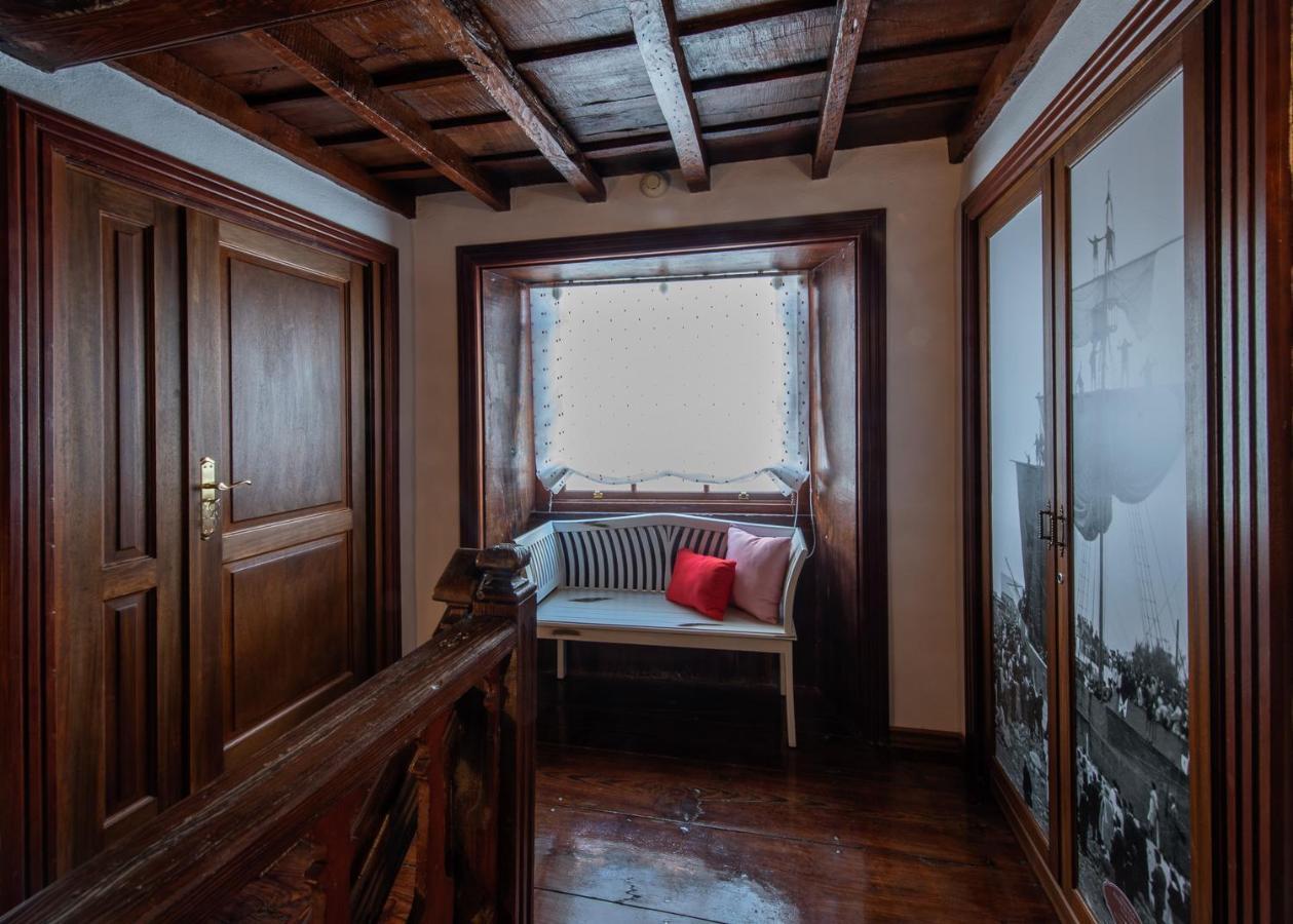 Suites Plaza Vandale Санта-Крус-де-ла-Пальма Екстер'єр фото